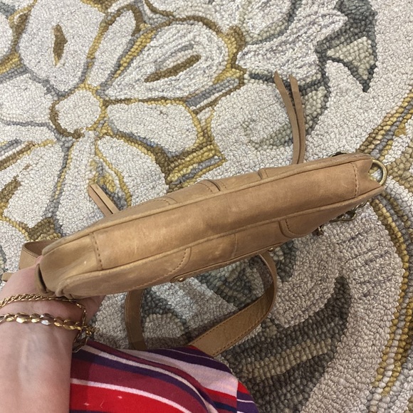 💕 Marc New York tan leather small shoulder bag 💕 - Picture 8 of 13